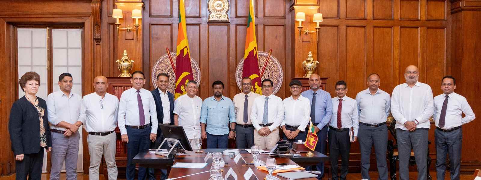 සංචාරක කර්මාන්තය ආශ්‍රිත සංගම් ජනපති හමුවෙයි